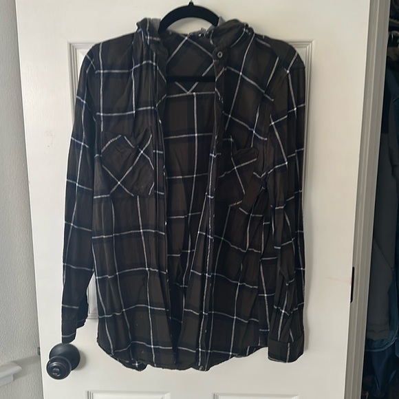 Women’s Flannel - Picture 1 of 2